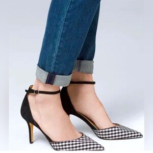 White House, black market heels